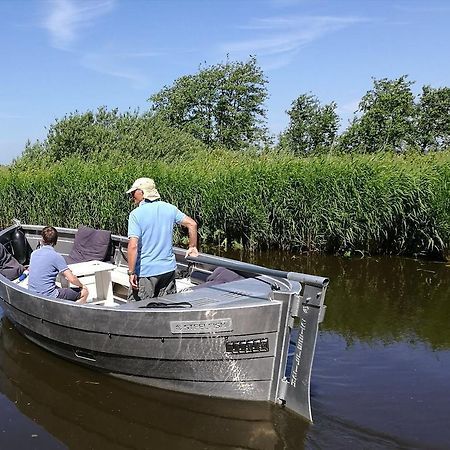 B&B Het Herenhuys Aan De Historische Gracht Van Kollum المظهر الخارجي الصورة