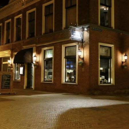 B&B Het Herenhuys Aan De Historische Gracht Van Kollum المظهر الخارجي الصورة