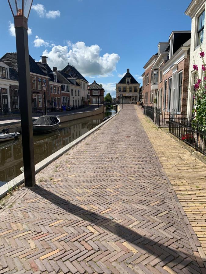 B&B Het Herenhuys Aan De Historische Gracht Van Kollum المظهر الخارجي الصورة