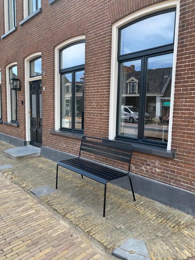 B&B Het Herenhuys Aan De Historische Gracht Van Kollum المظهر الخارجي الصورة